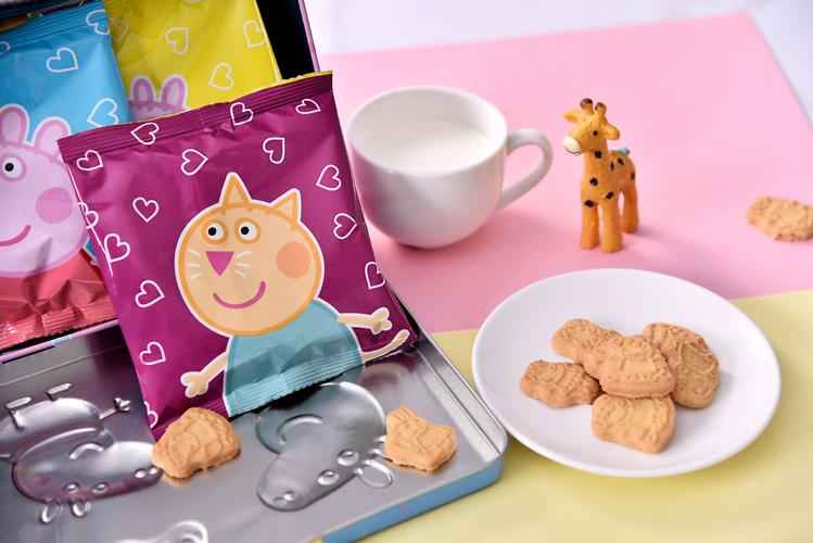 卡紙上的食品，卡紙 當(dāng)味覺(jué)未啟，視覺(jué)先行